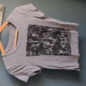 American eagle "all you need is love" t-shirt med